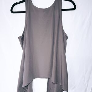 Yogalicious workout tank. Size M